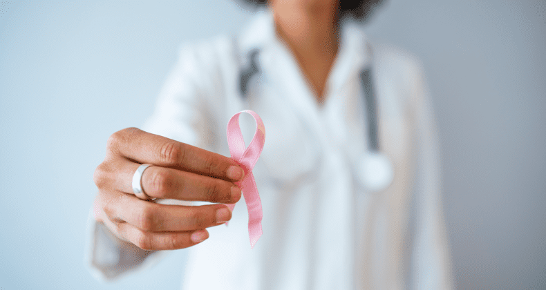 Las redes sociales son el gran aliado de las farmacias en la lucha contra el cáncer de mama
